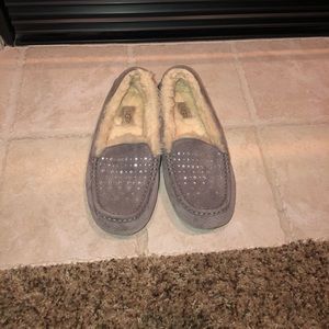 UGG Gray Ansley moccasin slippers with diamonds